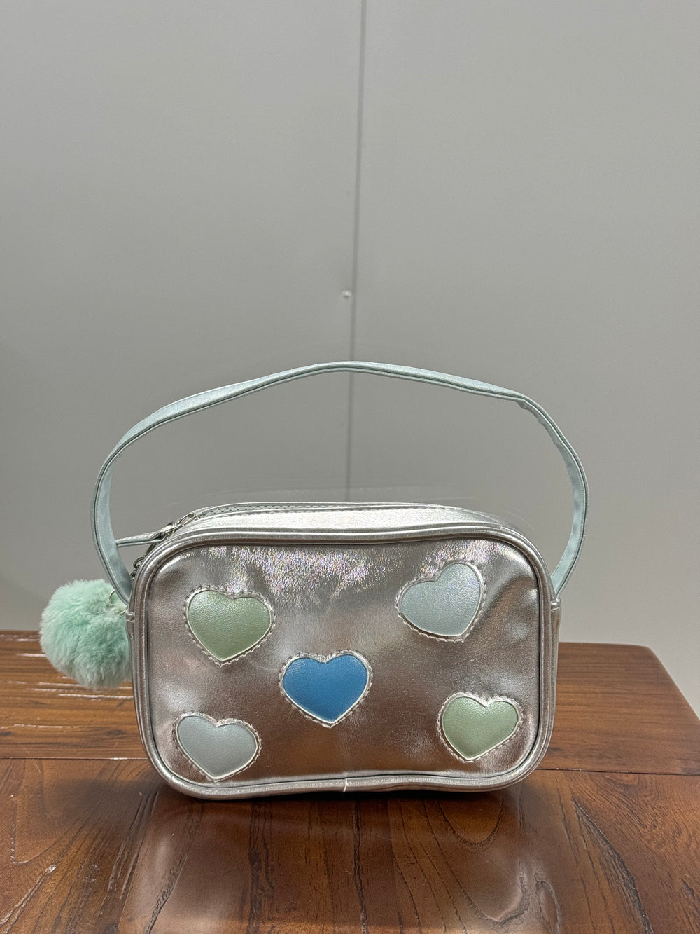 Ivory Elegance Sculpted Blossom Handbag - Custom B2B Bag Sample & Prototype Specification